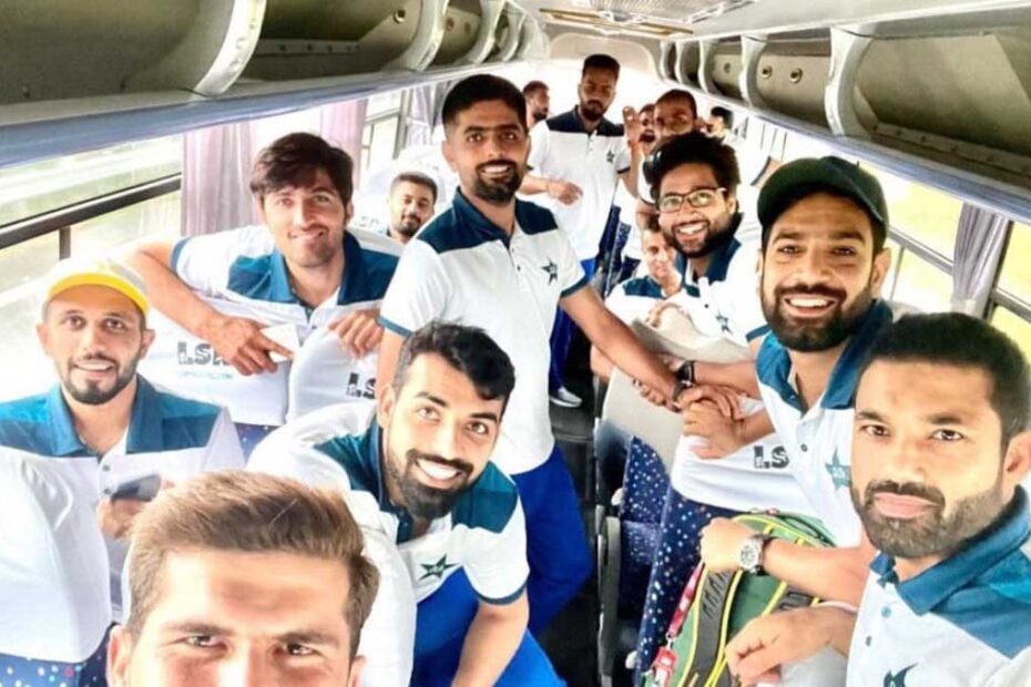 Asia Cup 2023: Shadab Khan Drops Unseen Picture From Pakistan's Team Bus After India vs Pakistan Showdown